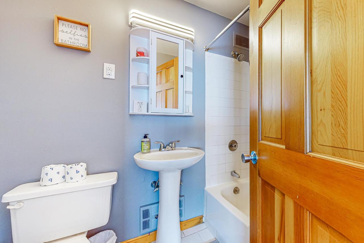 Lakeside Delight, Unit 423 Laconia Extérieur photo