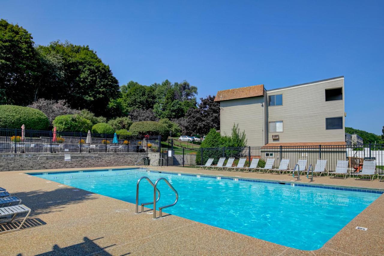 Lakeside Delight, Unit 423 Laconia Extérieur photo